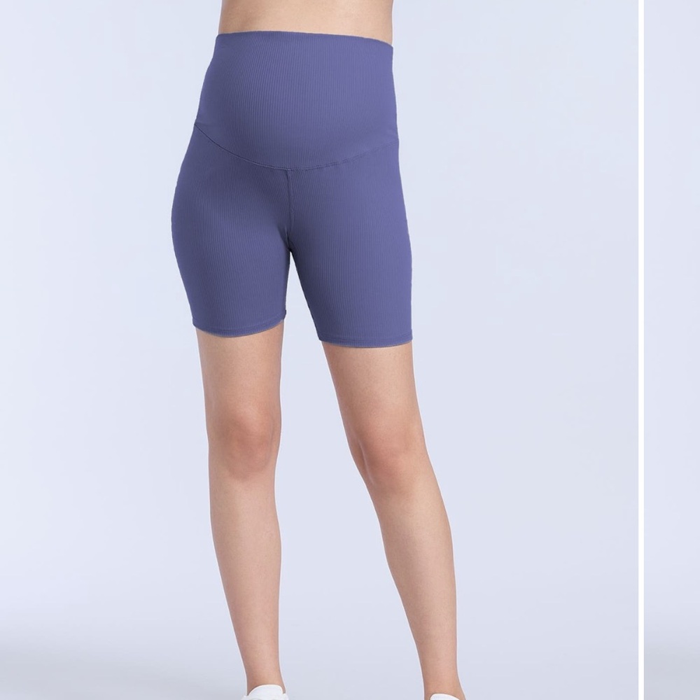 Motherhood Maternity 6 1/2” Ribbed Biker Shorts